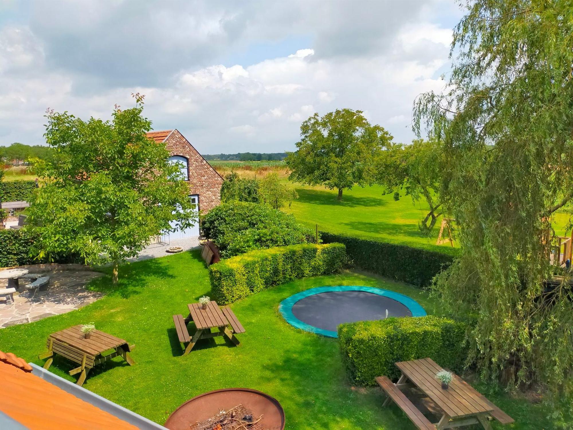 Aan De Molenberg Bed & Breakfast Broekhuizen  Екстериор снимка